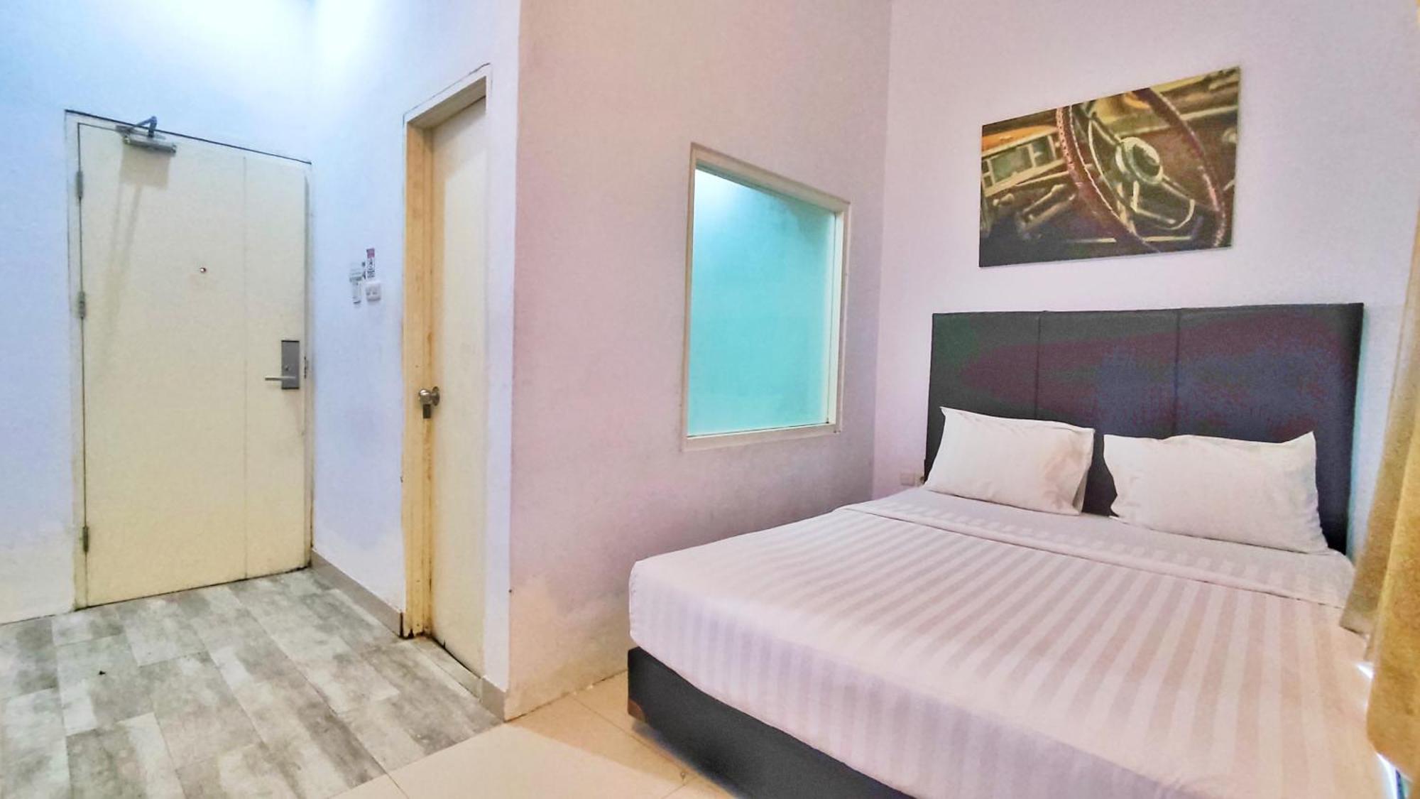 Votel Hotel Charis Tuban Tuban  Exteriér fotografie