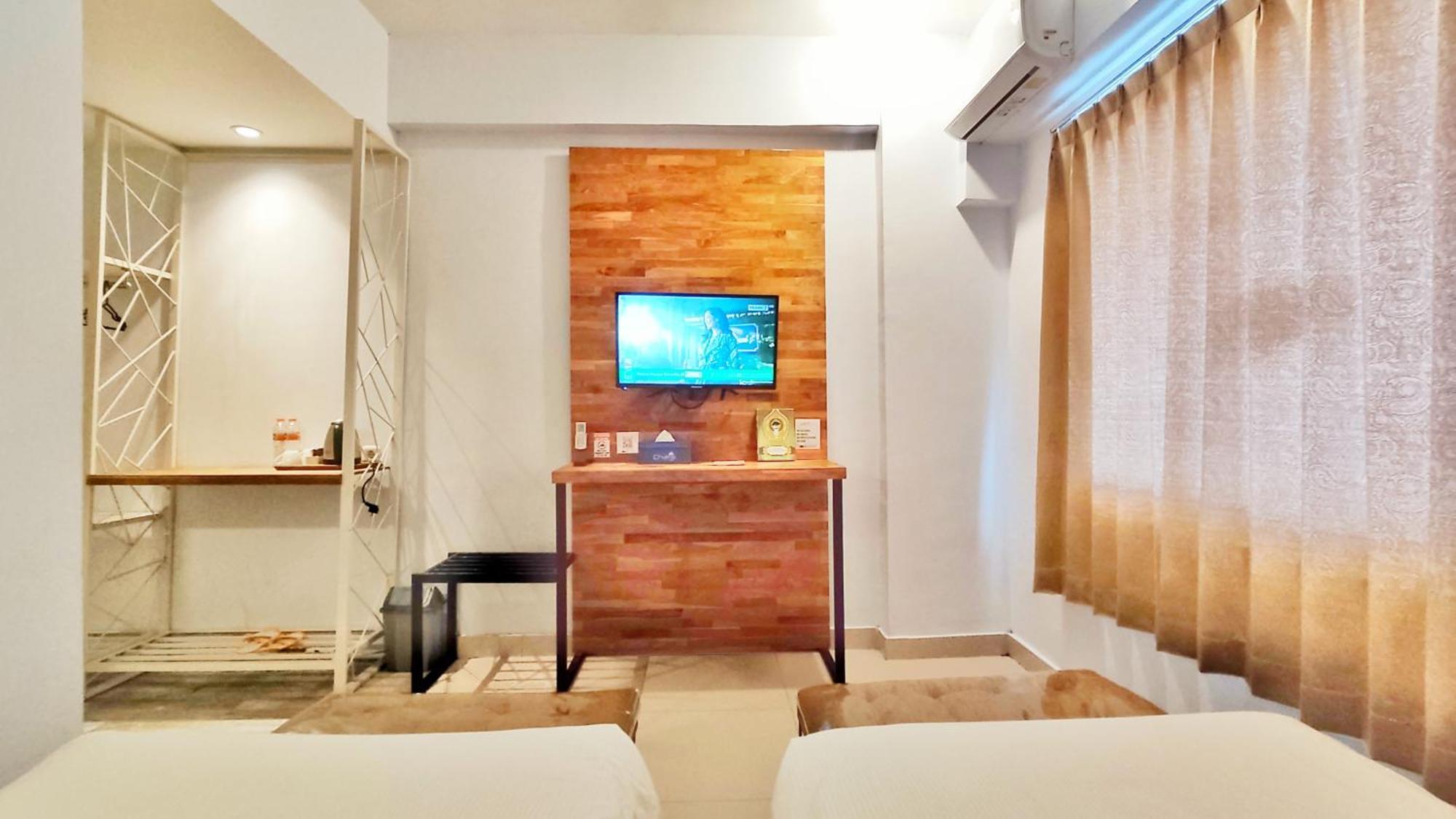 Votel Hotel Charis Tuban Tuban  Exteriér fotografie