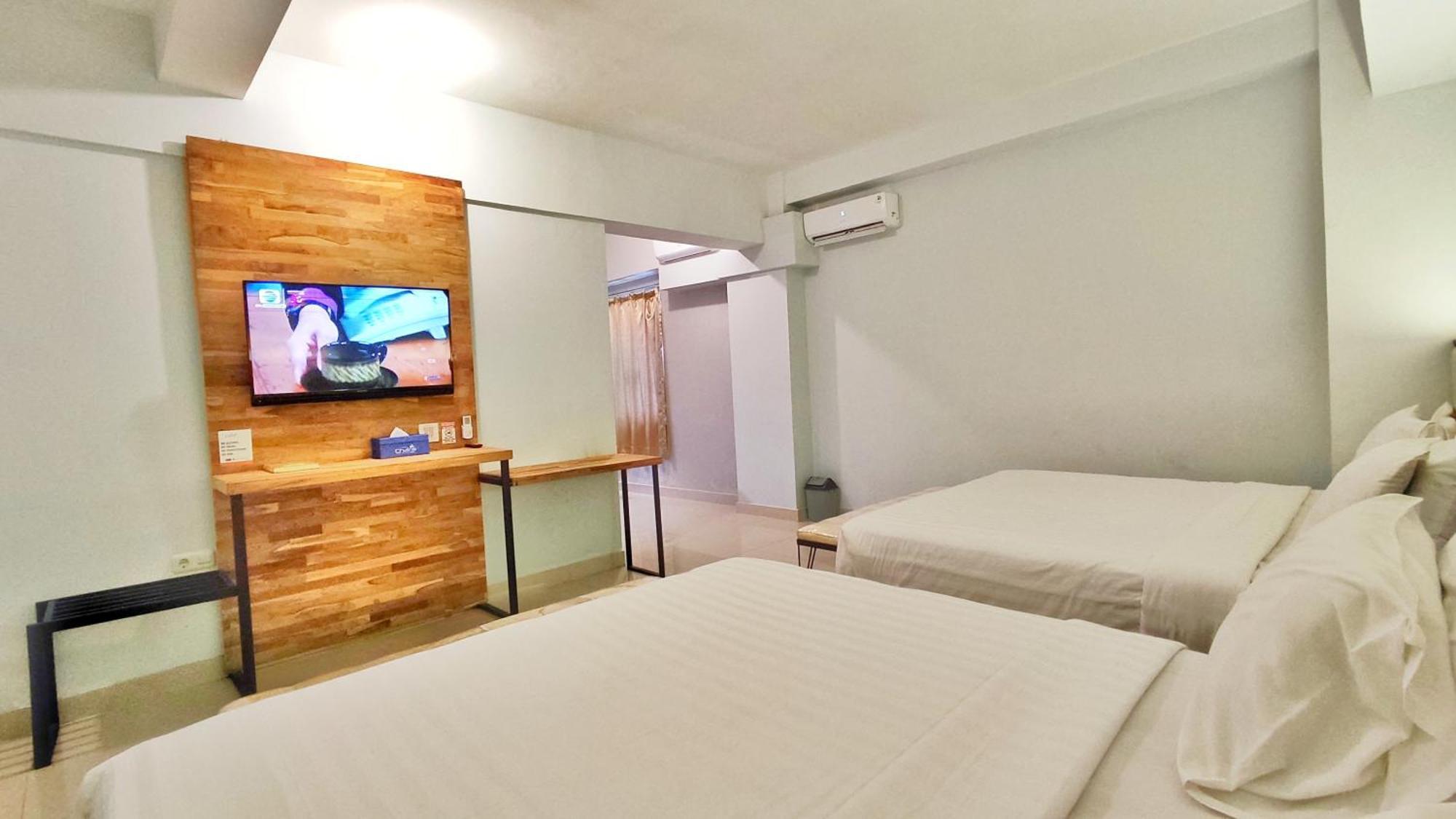 Votel Hotel Charis Tuban Tuban  Exteriér fotografie